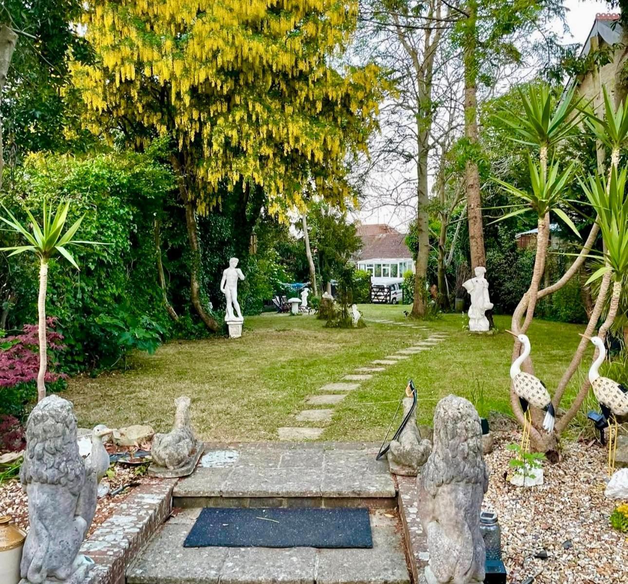 Lala Mundi Bed & Breakfast Brading Exterior photo